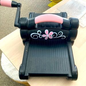 Sizzix big shot with accessories